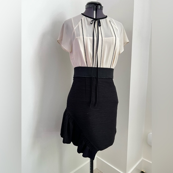 Sandro - Blk Skirt - BNWT - Size 2 - Picture 2 of 4